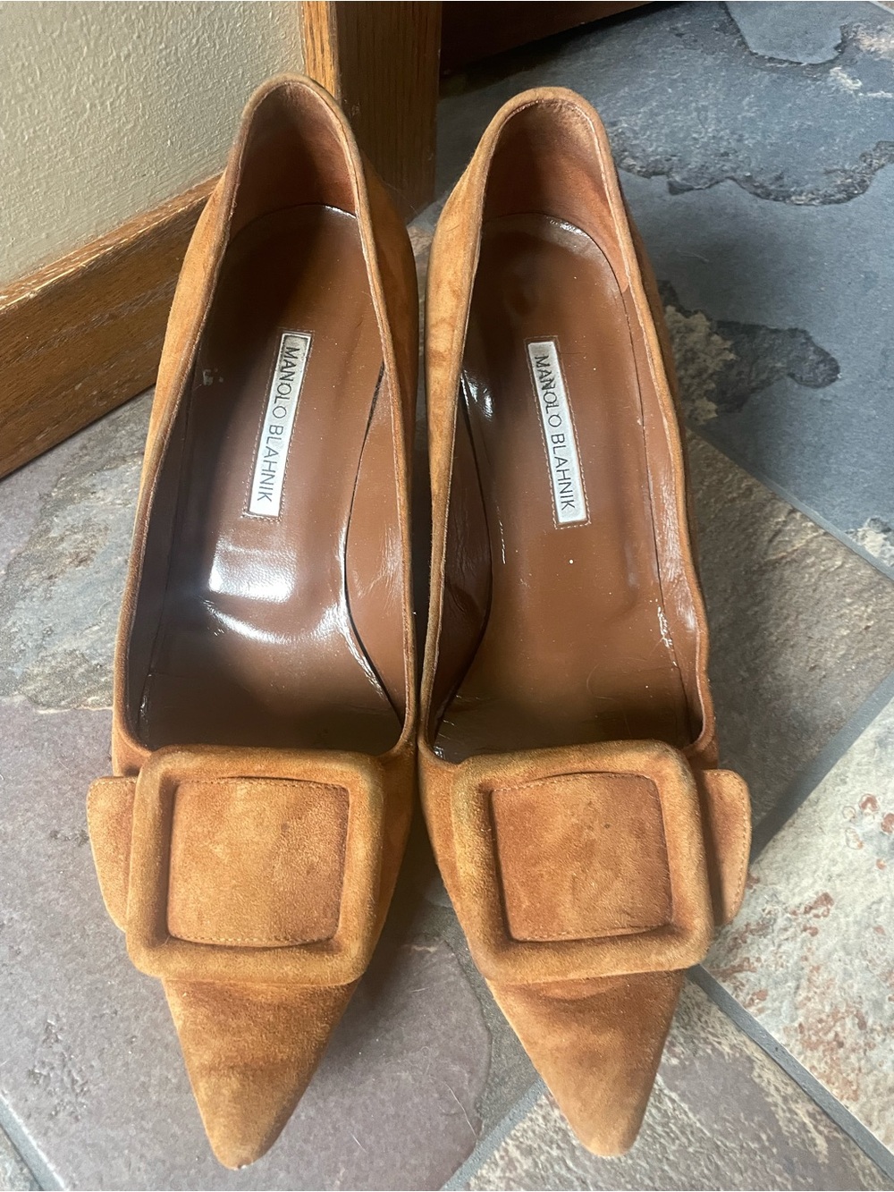 Manolo Blahnik Caramel Suede Pointed-Toe Pumps with Square Buckle size 39 / 8.5
